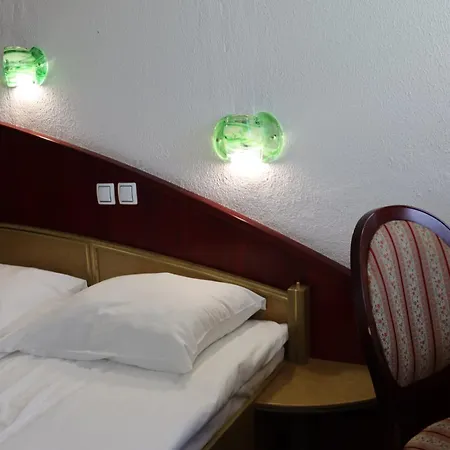 Hotel Mc 3*